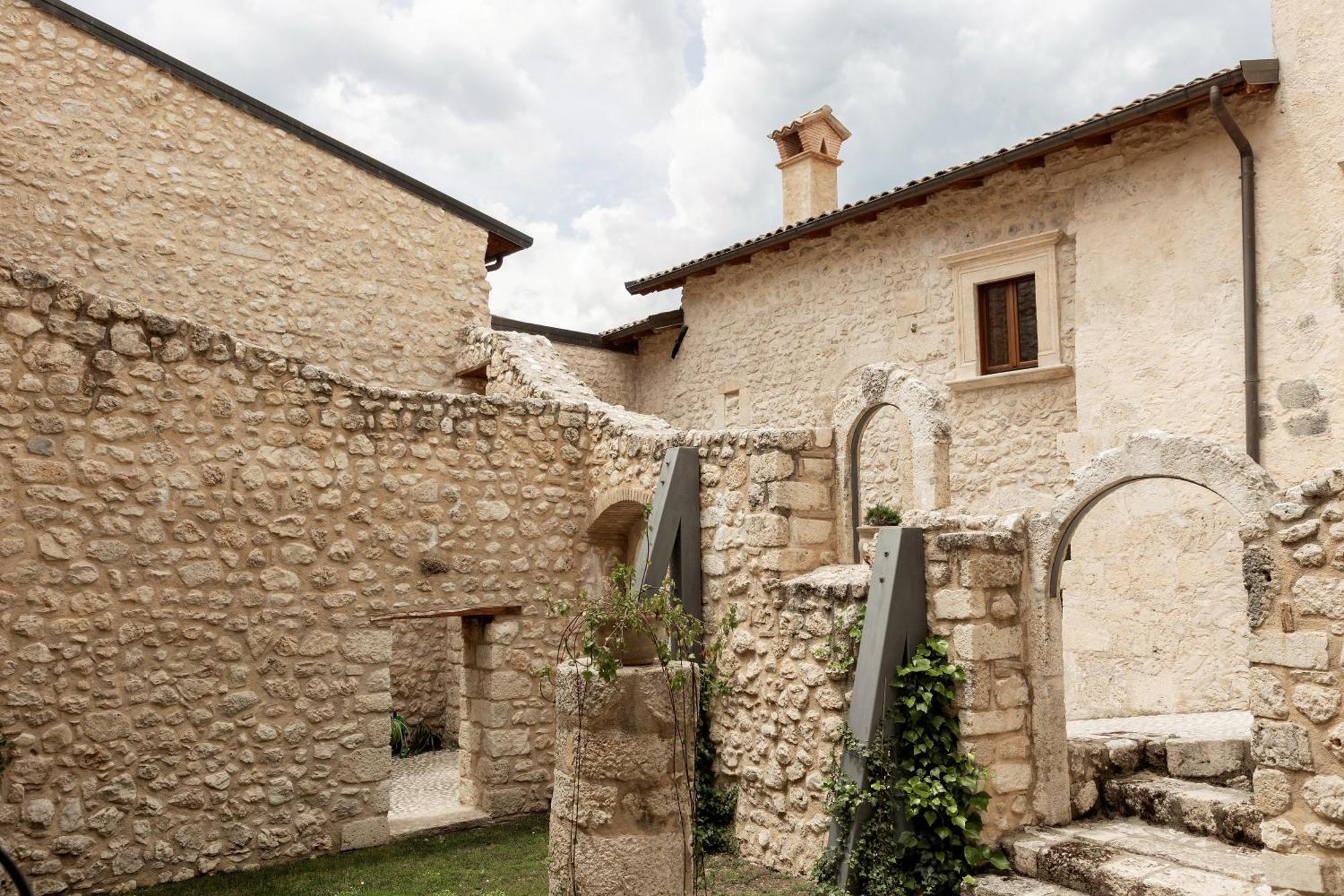 Bed and Breakfast Palazzo Pirro Dimora Storica Acciano Exteriér fotografie